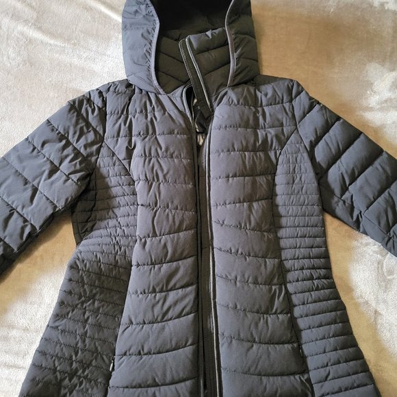 DKNY Jackets & Blazers - DKNY Women's Hooded Lightweight Puffer Coat